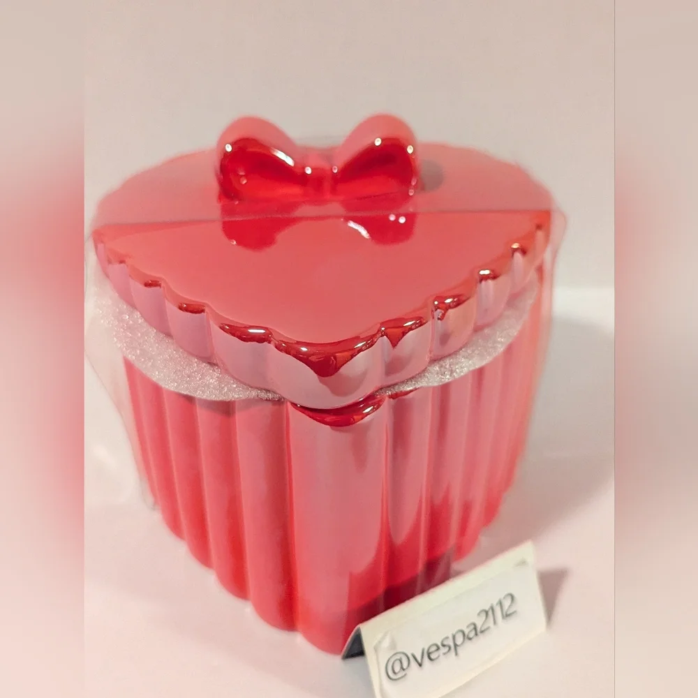 Target Bullseye Playground Valentines Heart Shaped Bow Canister Red Ceramic Jar